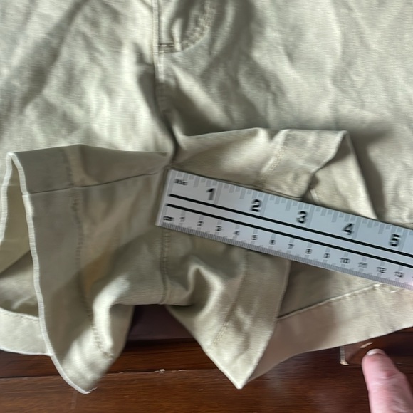 Womens size 4 Andeawy Shorts - Picture 6 of 9